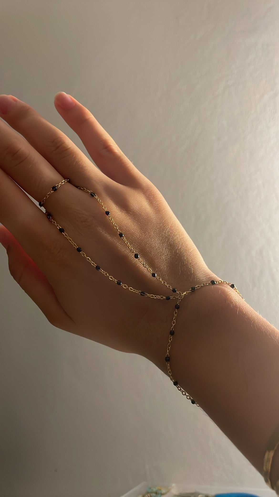 Delilah Hand-chain